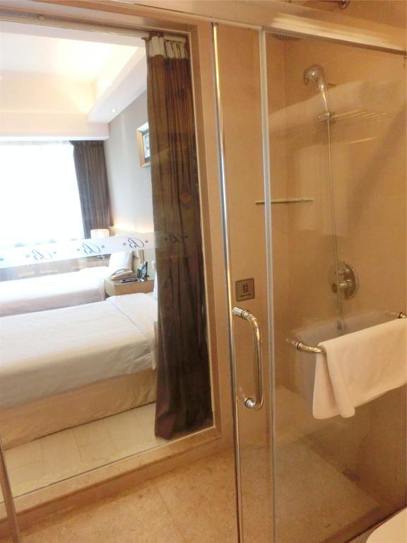 Guangzhou Bauhinia Hotel Exterior photo